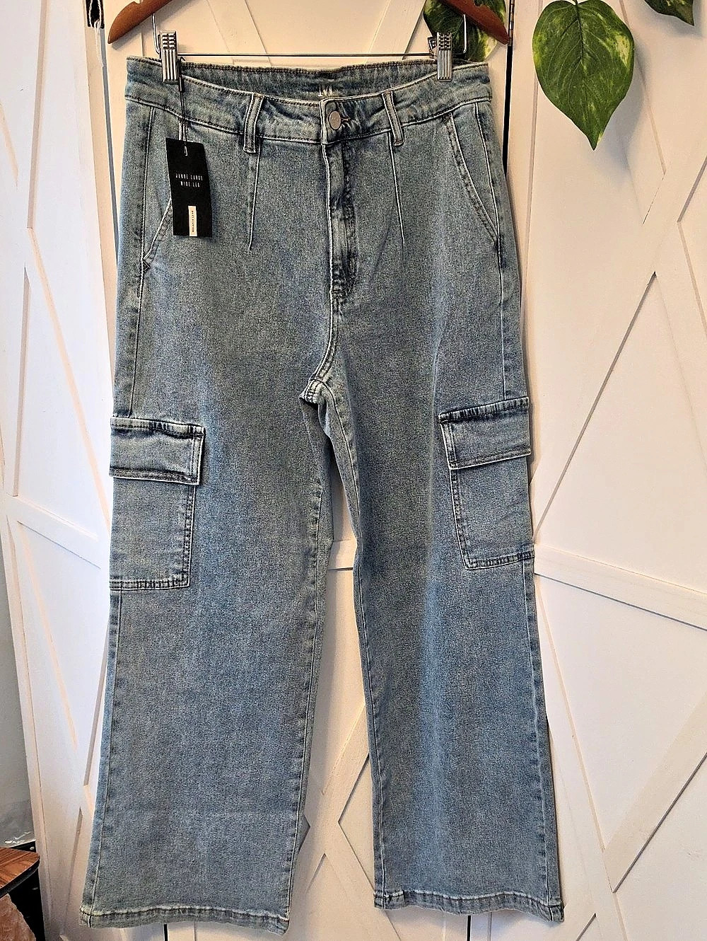New Designer Cargo Wide Leg Jeans NWT